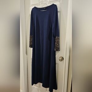 Elegant Navy Blue Dress with Velvet Accents